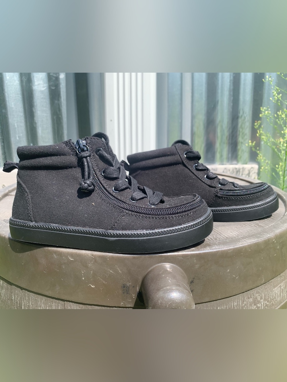 Kids BILLY Footwear Black High-Top Canvas Sneakers 
Size 13C